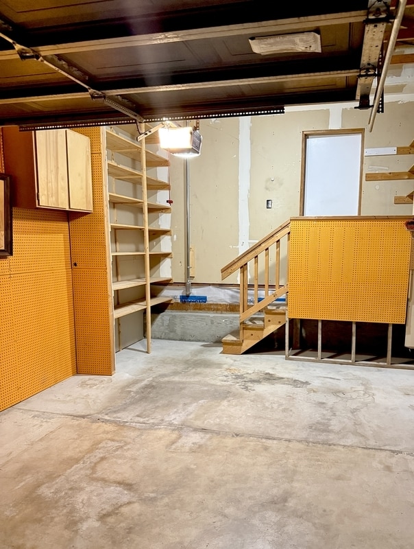 Building Photo - 7426 S 700 E