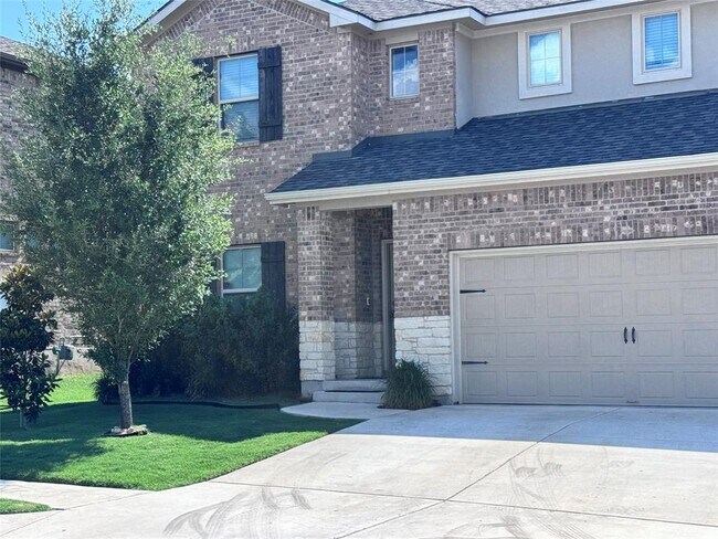 Building Photo - 533 Gabrielle Anne Dr