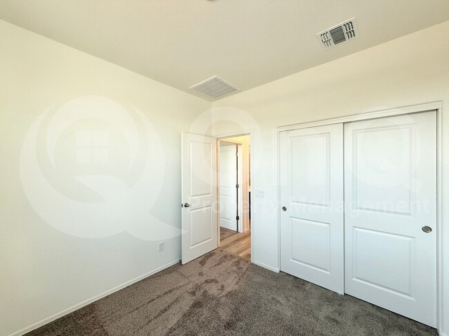 Building Photo - 1408 E Edwin St