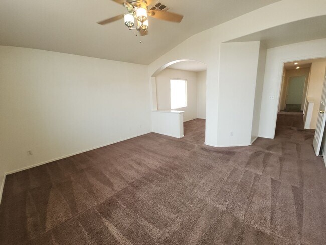 Building Photo - Two story in well established Las Vegas neighborhood