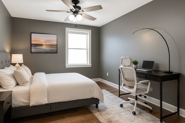 Building Photo - 1727 W Crystal Ln