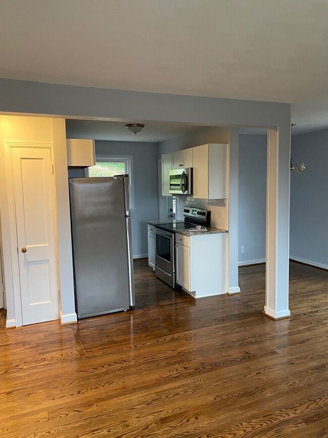 Building Photo - House for Rent