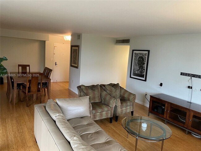 Building Photo - 600 Biltmore Way