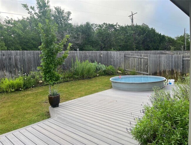 Building Photo - Charming 1-story home in South Austin!