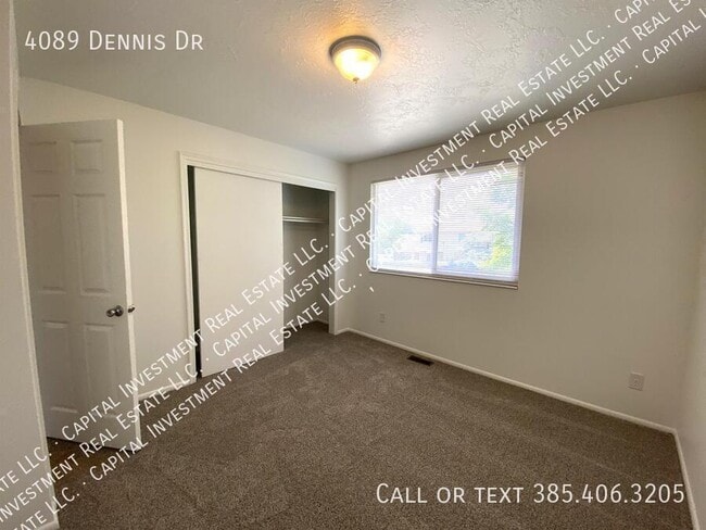 Building Photo - 4089 Dennis Dr