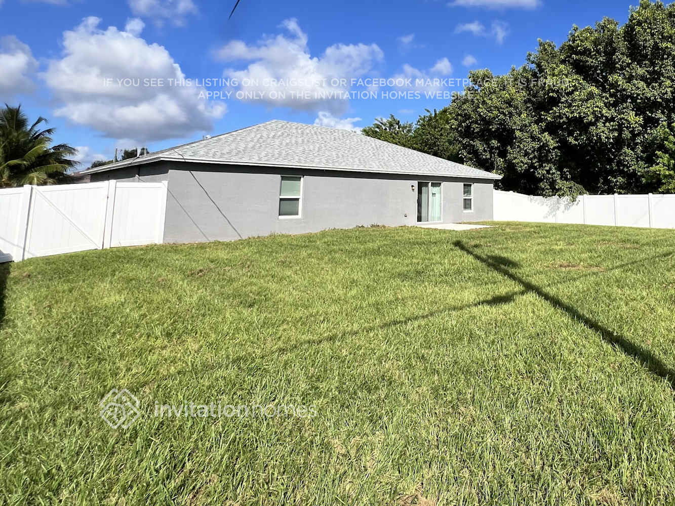 Building Photo - 188 SW Exora Terrace