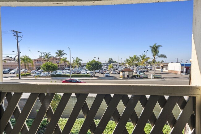 Building Photo - Showing Times: to schedule a viewing, please contact us