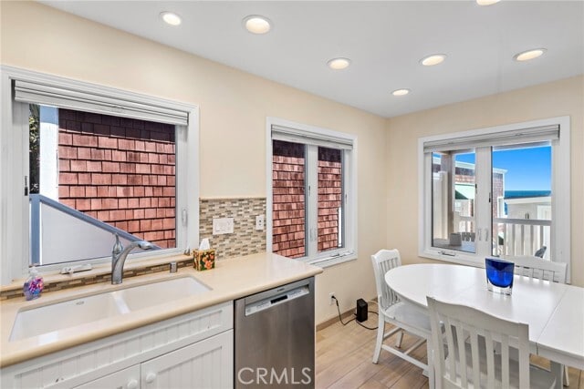 Building Photo - 1055 Gaviota Dr