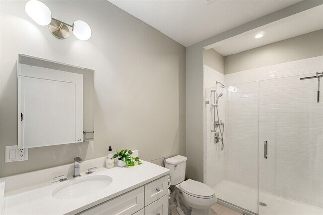 Building Photo - 1457 Tremont St