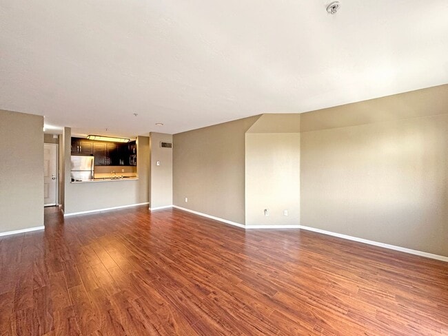 Building Photo - Beautiful 2B/2BA Condo in UTC!