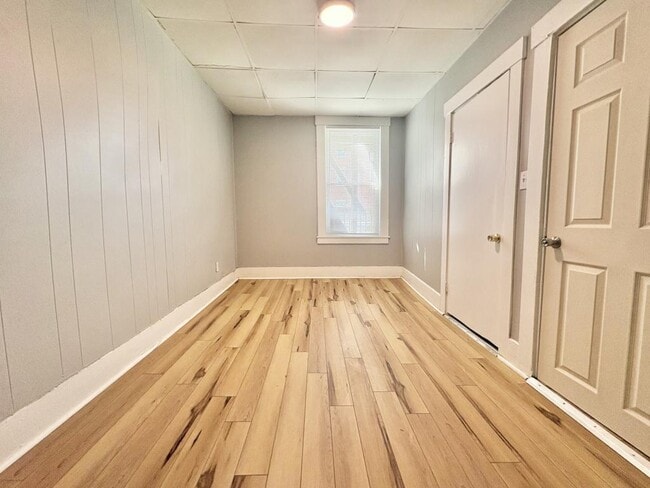 Building Photo - 181 Lincoln St