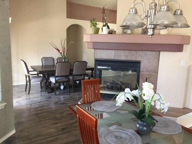 Building Photo - 3 Bedroom, 2 Bathroom Home near Unser & La...