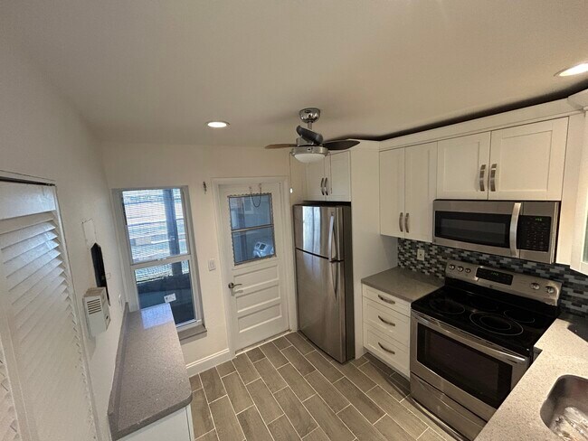 Building Photo - GATELAND VILLAGE