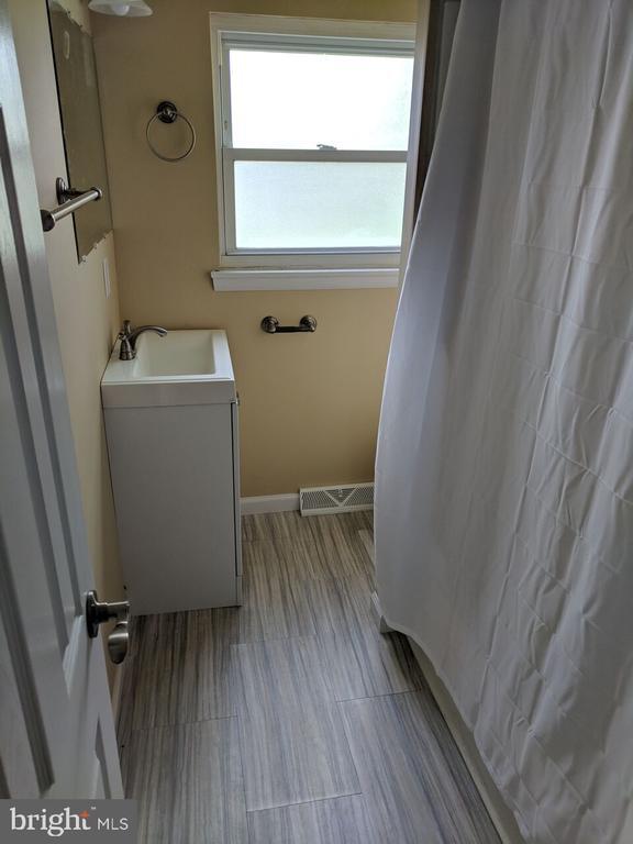 Building Photo - 247 Rutgers Ave