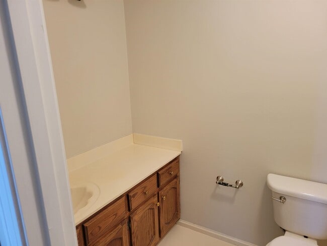 Building Photo - 275 Joel Cove