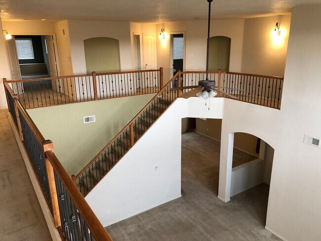 Building Photo - Single Family Home