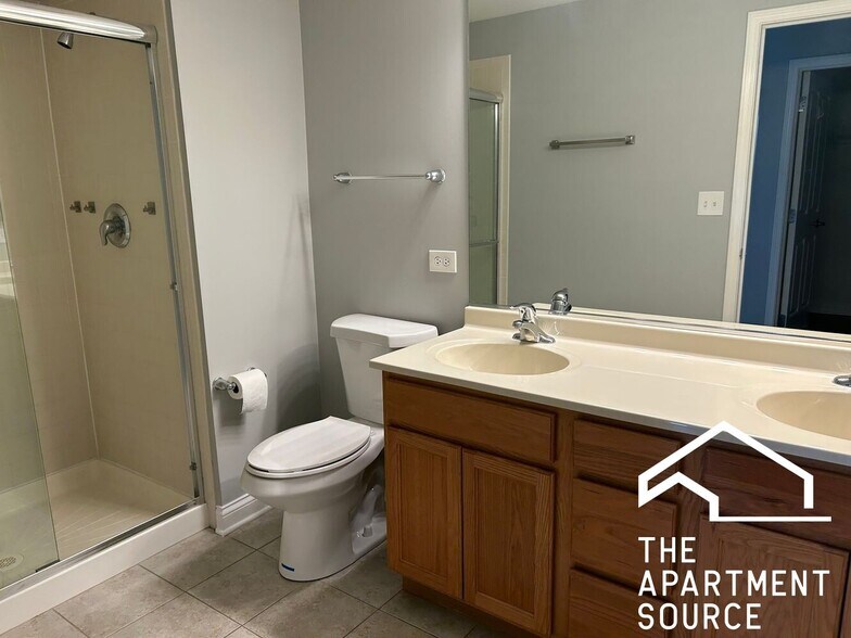 Building Photo - 3420 N Old Arlington Heights Rd