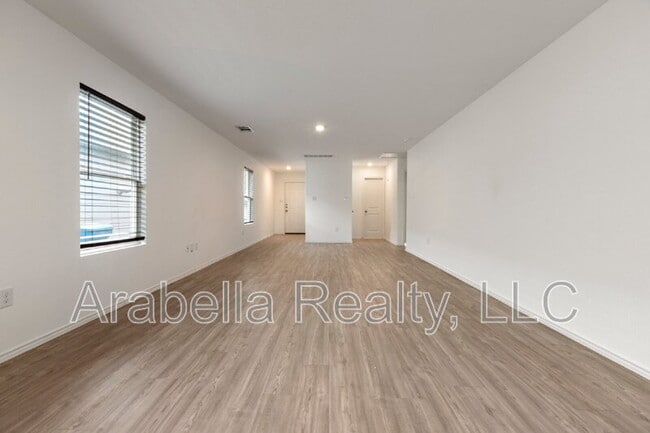 Building Photo - 13823 Ostrich Run