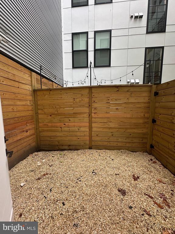 Building Photo - 1117 24th St NW