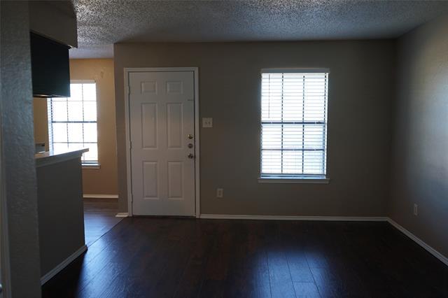 Building Photo - 604 Kings Way Dr