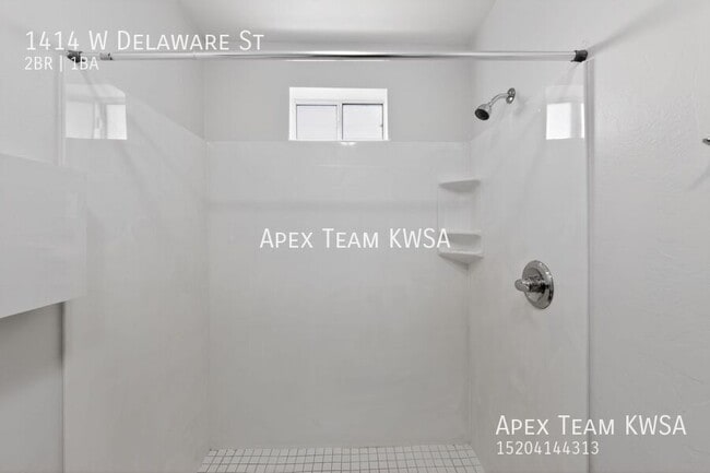 Building Photo - 1414 W Delaware St