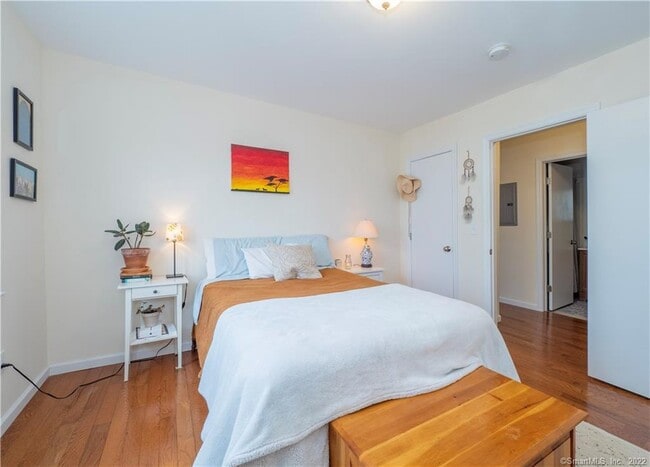 Building Photo - 115 Main St