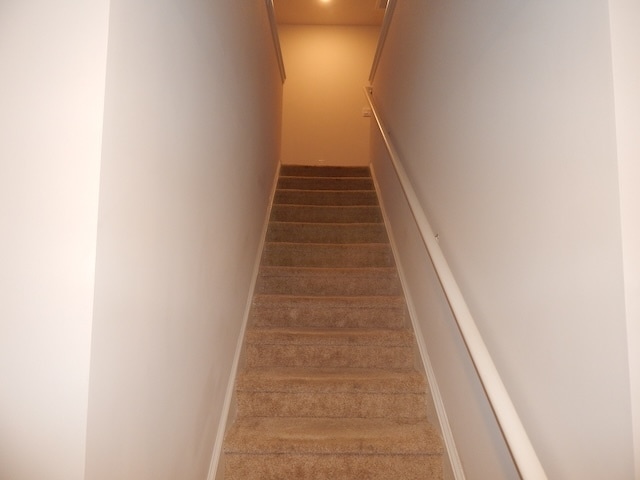 Building Photo - 207 Oakmont Valley Trl