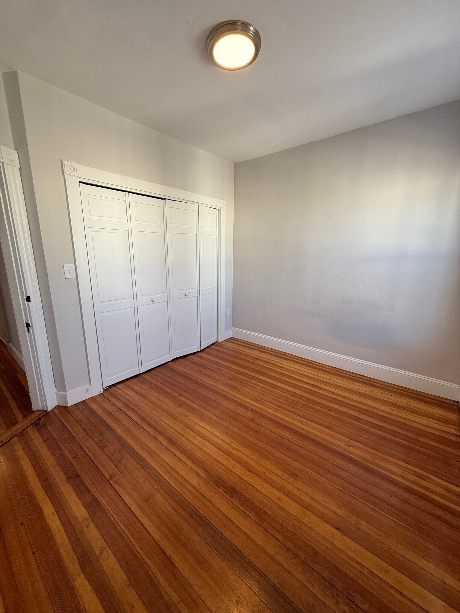 Building Photo - 26 Taft St