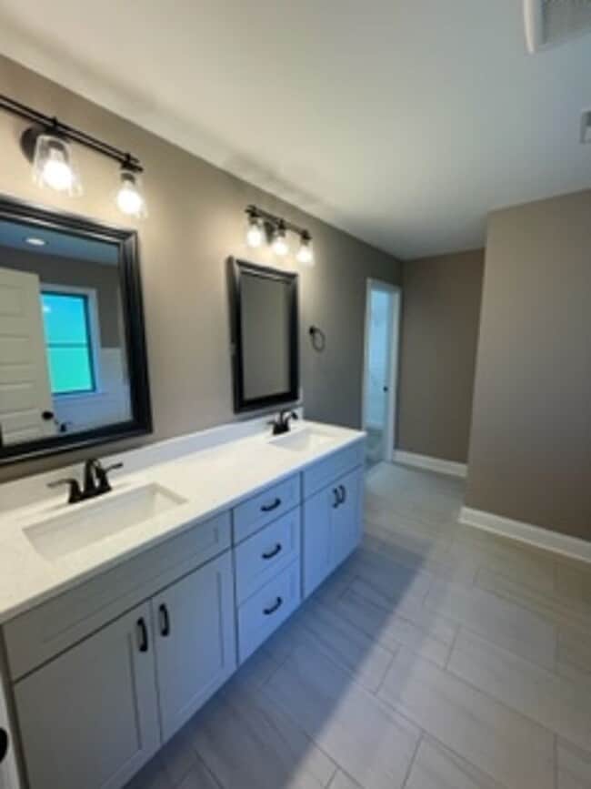 Building Photo - 3 Bedroom 2.5 Bath + Finished Bonus for Rent in Ooltewah