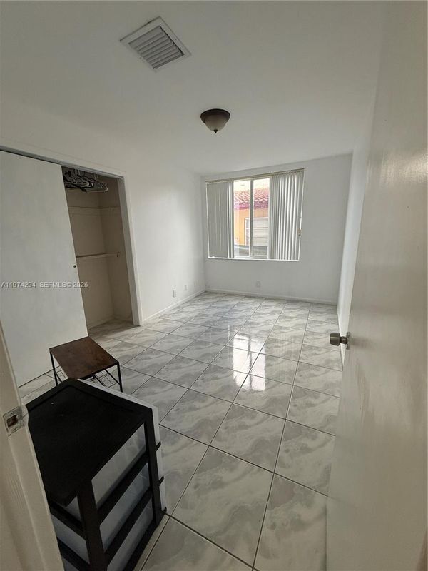 Building Photo - 1853 SW 17th St