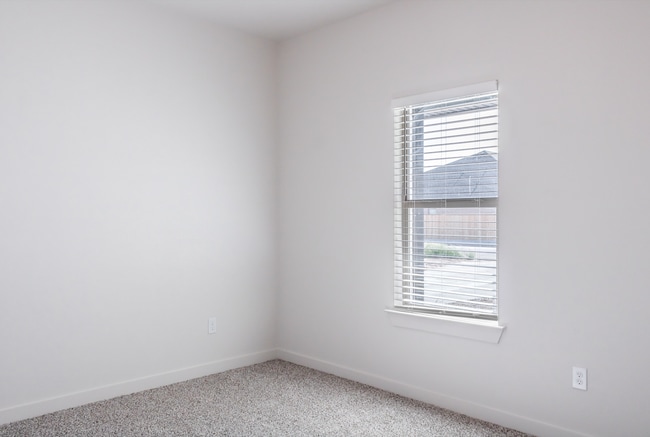 Building Photo - 4006 Trenton Ave