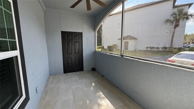 Building Photo - 16303 Enclave Village Dr