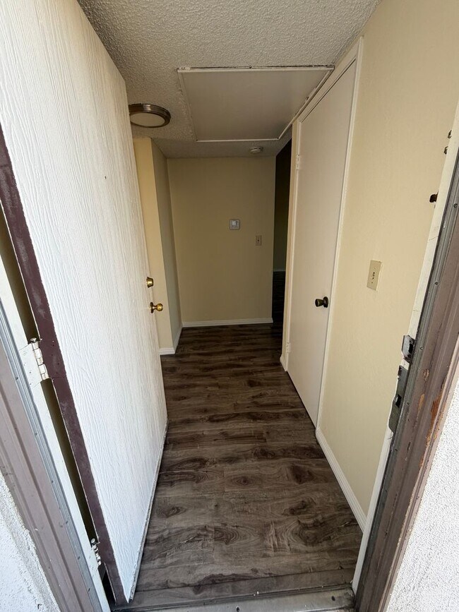 Building Photo - Beautiful Condo in Serene Montebello HOA Community – Pool, Spa & Prime Location