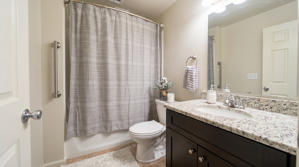 Interior Photo - Country Club Apartments