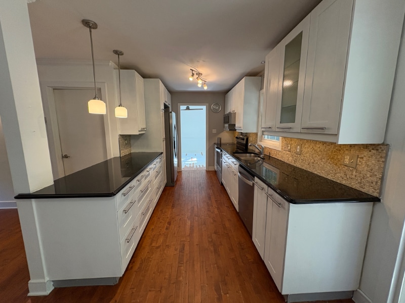 Building Photo - 4128 Saxonbury Way