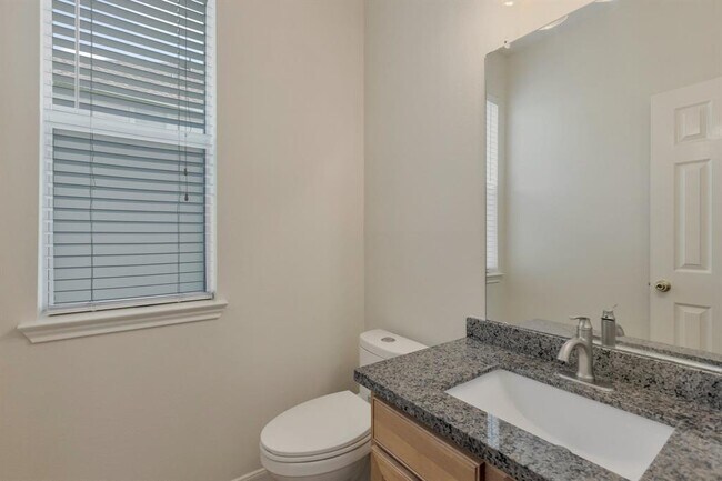 Building Photo - 2712 Park Falls Dr
