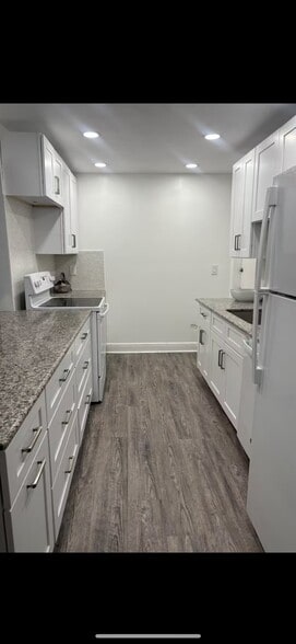 Building Photo - 1501 Curlew Ave