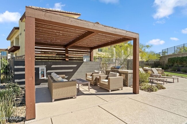 Building Photo - 1 Easy St