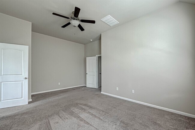 Building Photo - 315 Biltmore Loop