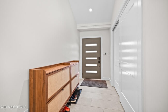 Building Photo - 11 Nolan Dr