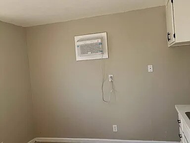 Building Photo - 317 S Broadway