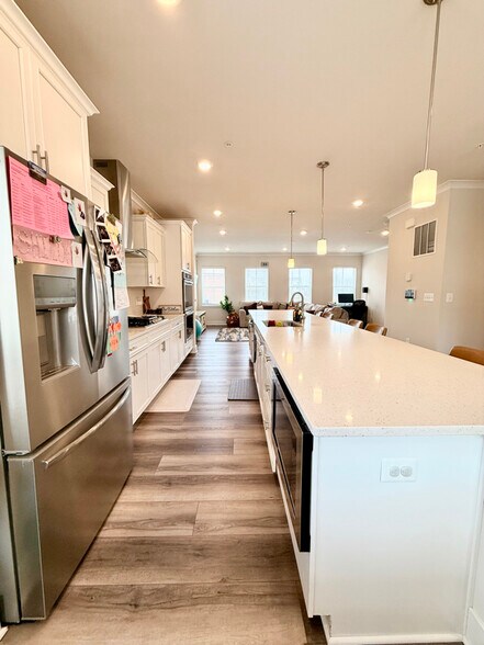 Building Photo - 11470 St Luke Dr