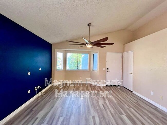 Building Photo - 27773 Moonridge Dr