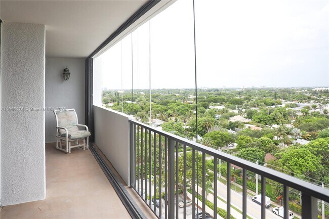 Building Photo - 5600 N Flagler Dr