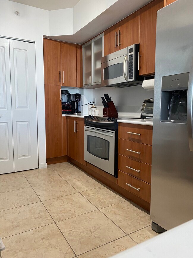 Building Photo - 600 S Dixie Hwy