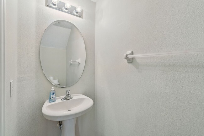 Building Photo - 3812 Silverbell Loop