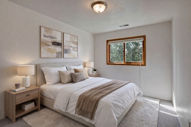 Building Photo - Legacy West