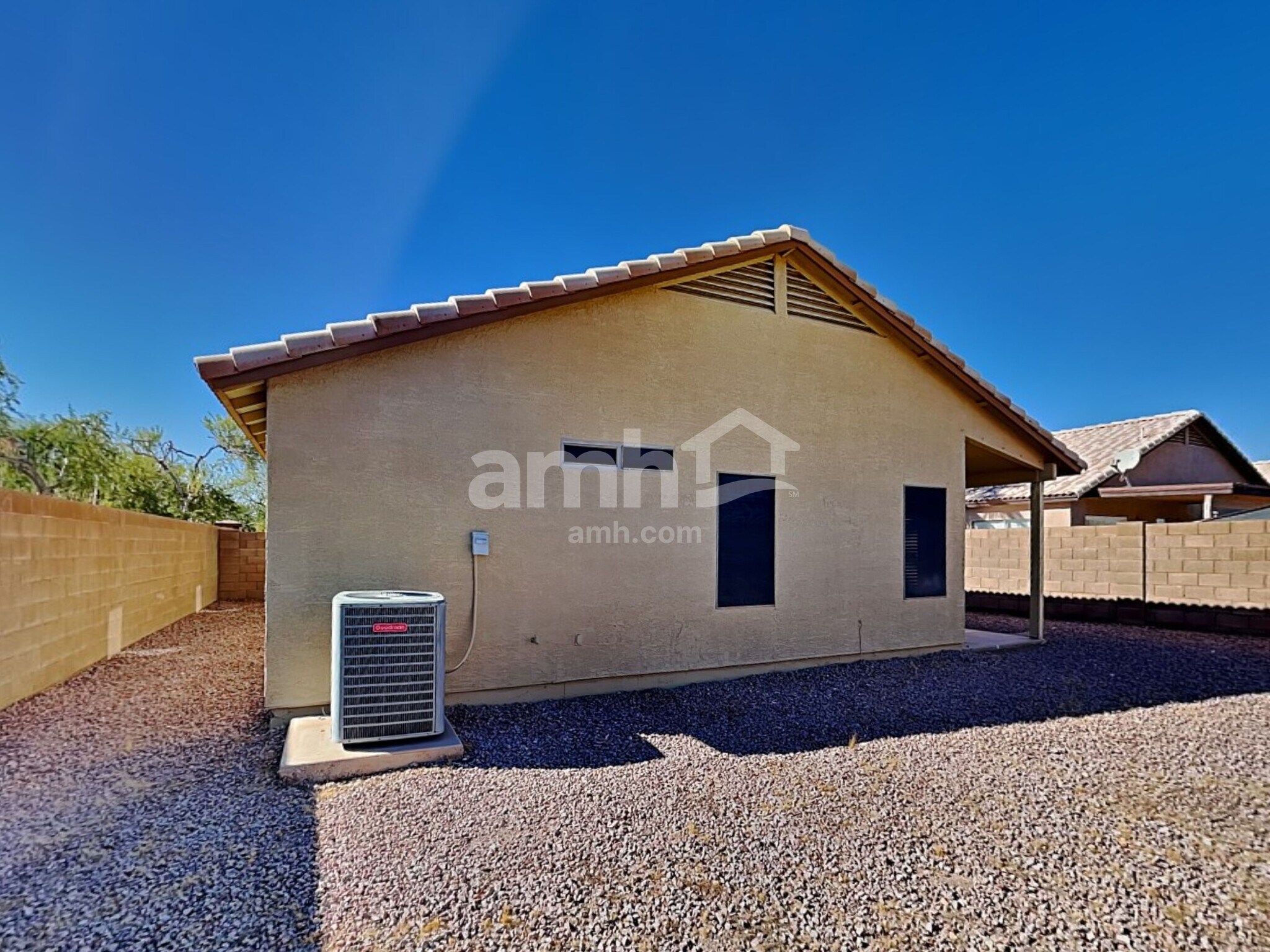 Building Photo - 15585 N Gil Balcome