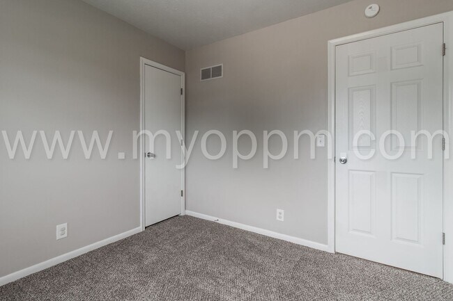 Building Photo - Beautifully Remodeled 3 Bedroom / 1.5 Bath Home | Millard