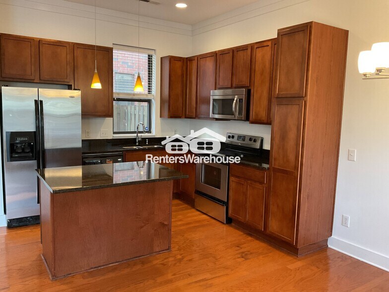 Building Photo - 3206 Noda Blvd